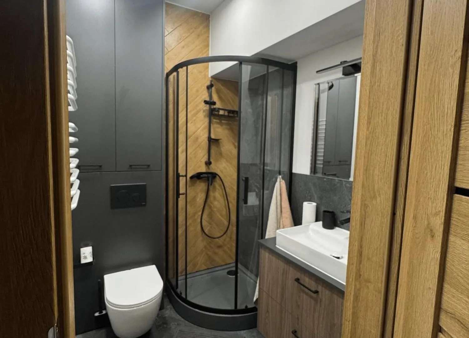 Elegant Studio Apartment, Kazimierz, Krakow Poland